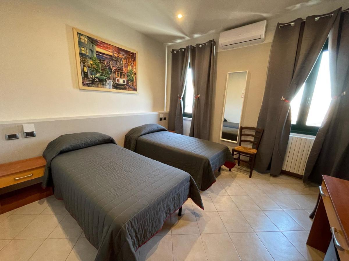 Hotel Duca Di Tromello Kültér fotó