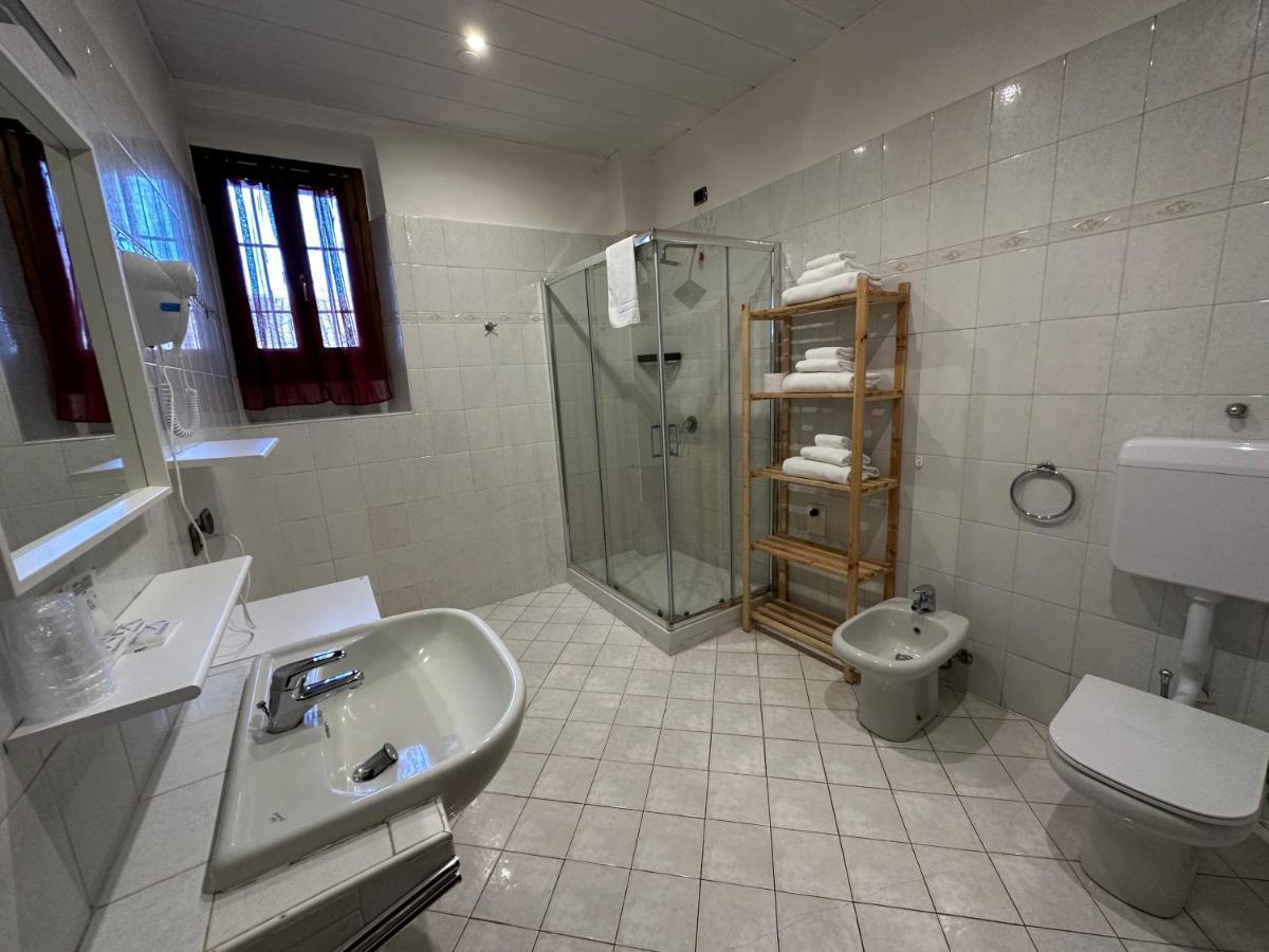 Hotel Duca Di Tromello Kültér fotó